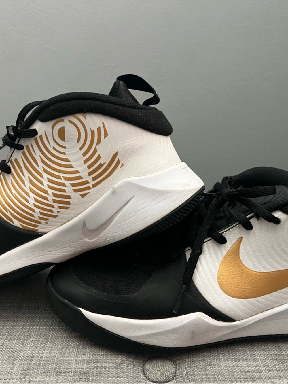 Nike Youth basketball shoes 5Y